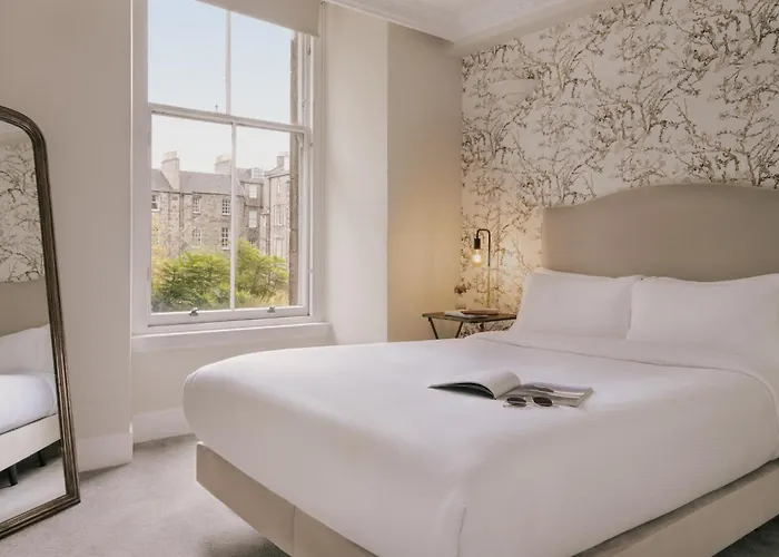 Thistle Suites Royal Garden Edinburgh